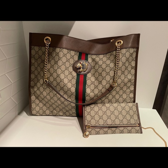 GUCCI
RAJAH GG SUPREME TOTE BAG - Picture 3 of 7